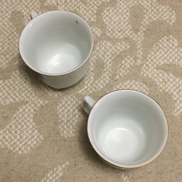 Two Delft Blue and Gold Porcelain Holland Teacup and Saucer Set - Picture 4 of 15